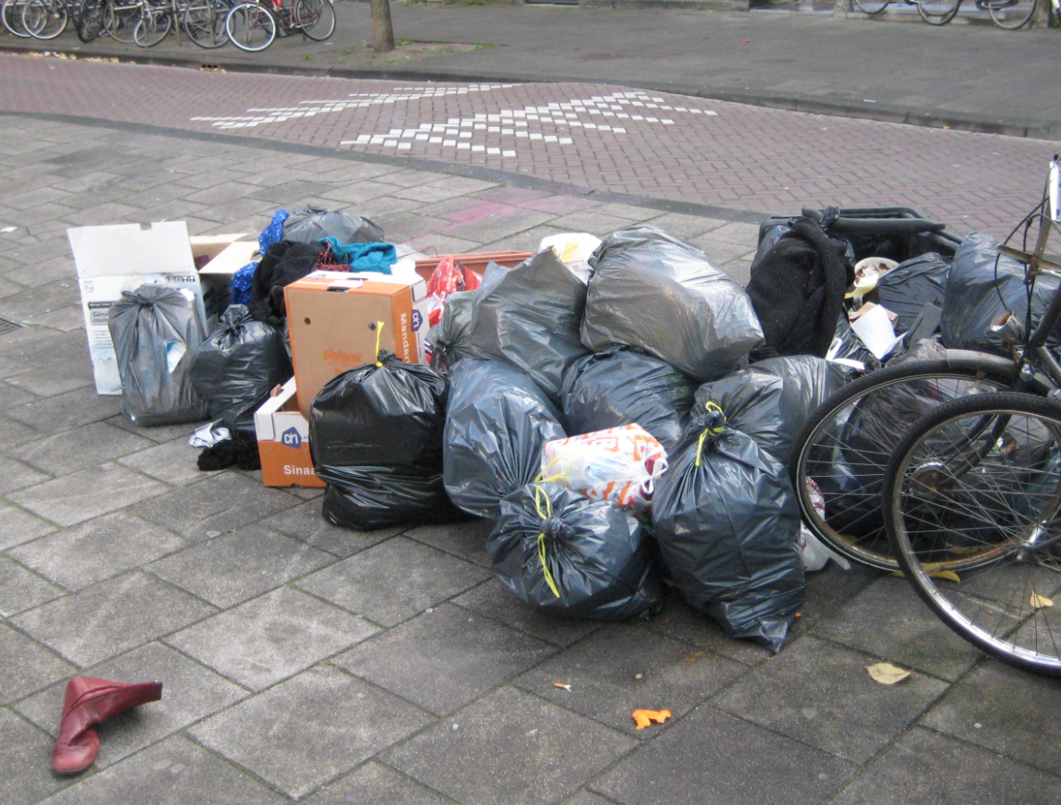 Cyclus draait vuilnisophaaltijden terug in Binnenstad na klachten
