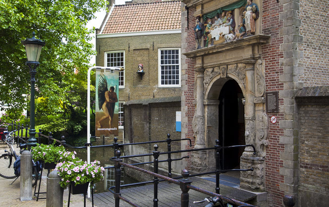 Vr. 14-12: Museum Gouda bij kaarslicht
