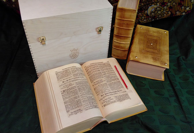 Heruitgave van de Bachbijbel te bewonderen bij Boekhandel Smit