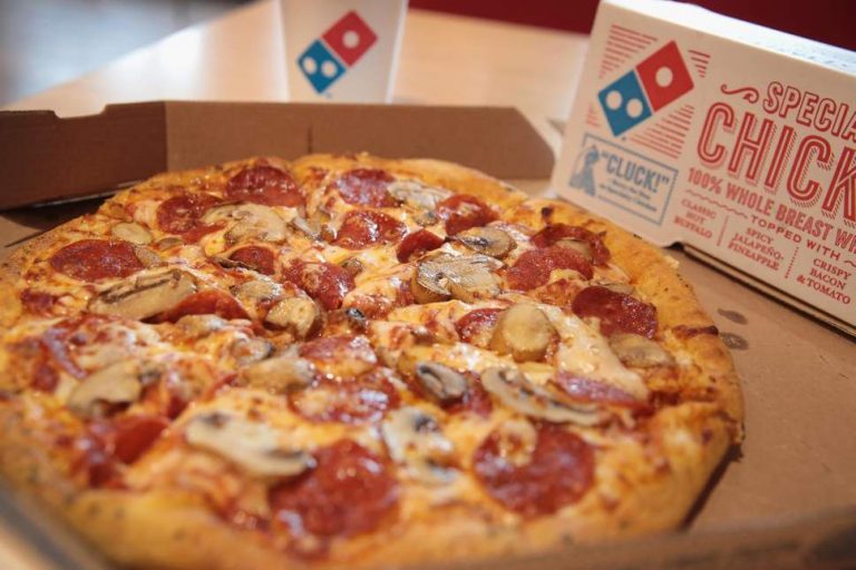 ‘Dominos Pizza nieuwe jaar open’