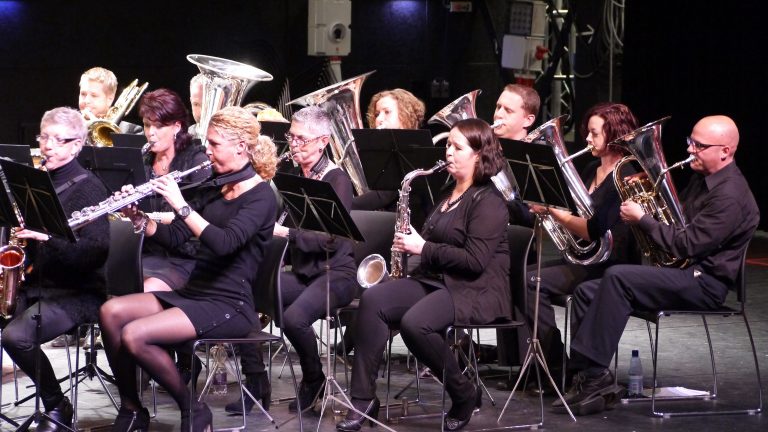 Za. 12-01: T.A.V.E.N.U. en Brassband Schoonhoven luiden het nieuwe jaar muzikaal in