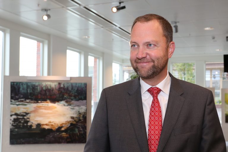 Onthulling portret oud-burgemeester Milo Schoenmaker