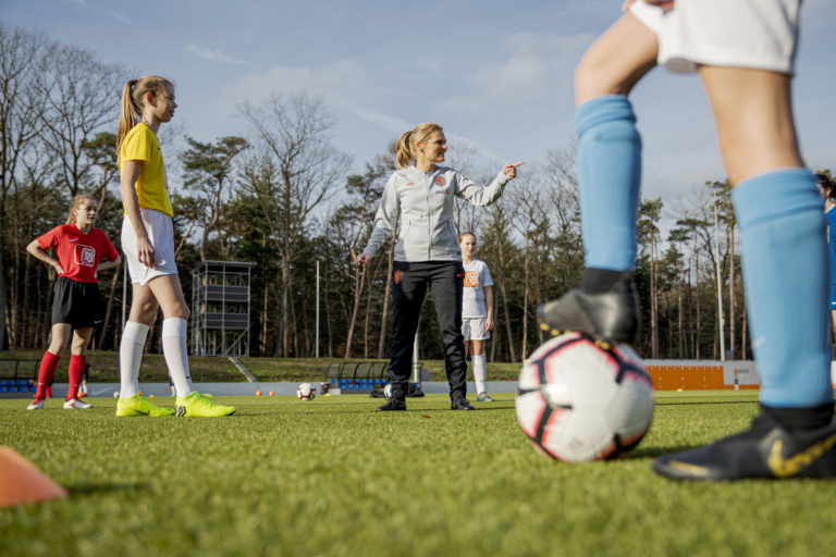 Amateurvoetbalclubs maken kans op een ING- sponsorcontract van 5.000 euro