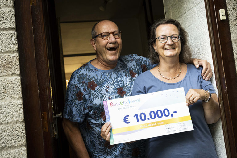 Koppel uit Reeuwijk verrast met 10.000 euro van BankGiro Loterij