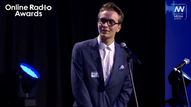 Bodegraver Bastiaan Meijer wint prijs ‘beste presentator’ bij Online Radio Awards