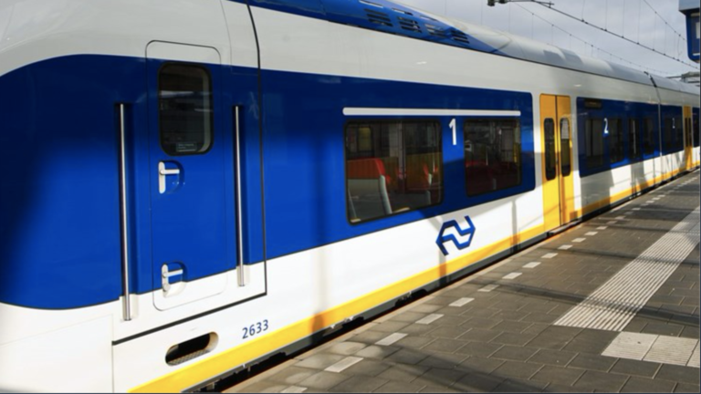 ‘Treinconducteur op station Gouda laat handjevol mensen barsten’