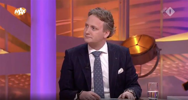 Burgemeester Verhoeve debuteert als presentator van Oranje Boven