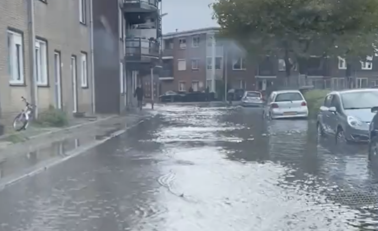 Veel wateroverlast in Korte Akkeren