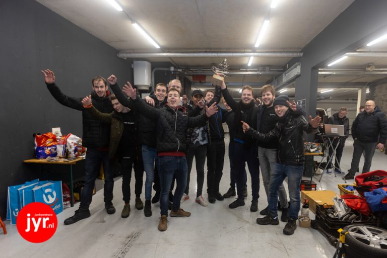 mboRijnland studenten rijden eigen Formule 1 race op circuit Zandvoort