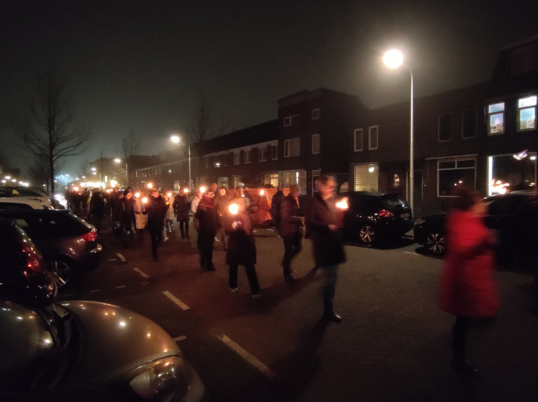 Tientallen mensen bij demonstratie tegen de maatregelen in Gouda